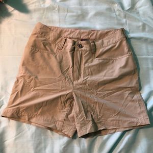 Patagonia khaki hiking shorts Size 6